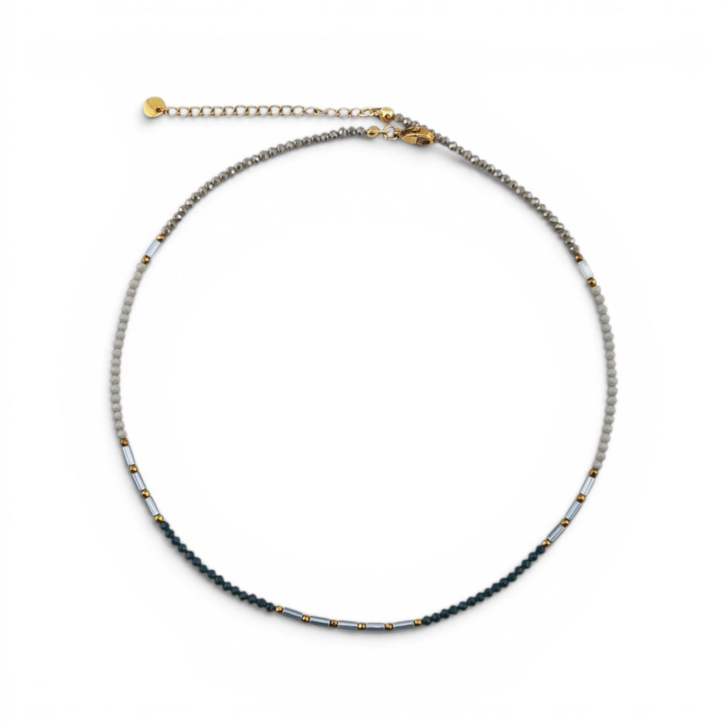 Gargantilha com contas de cristal facetado, cilindros e de hematite, metais em aço inoxidável · Joias Glamour