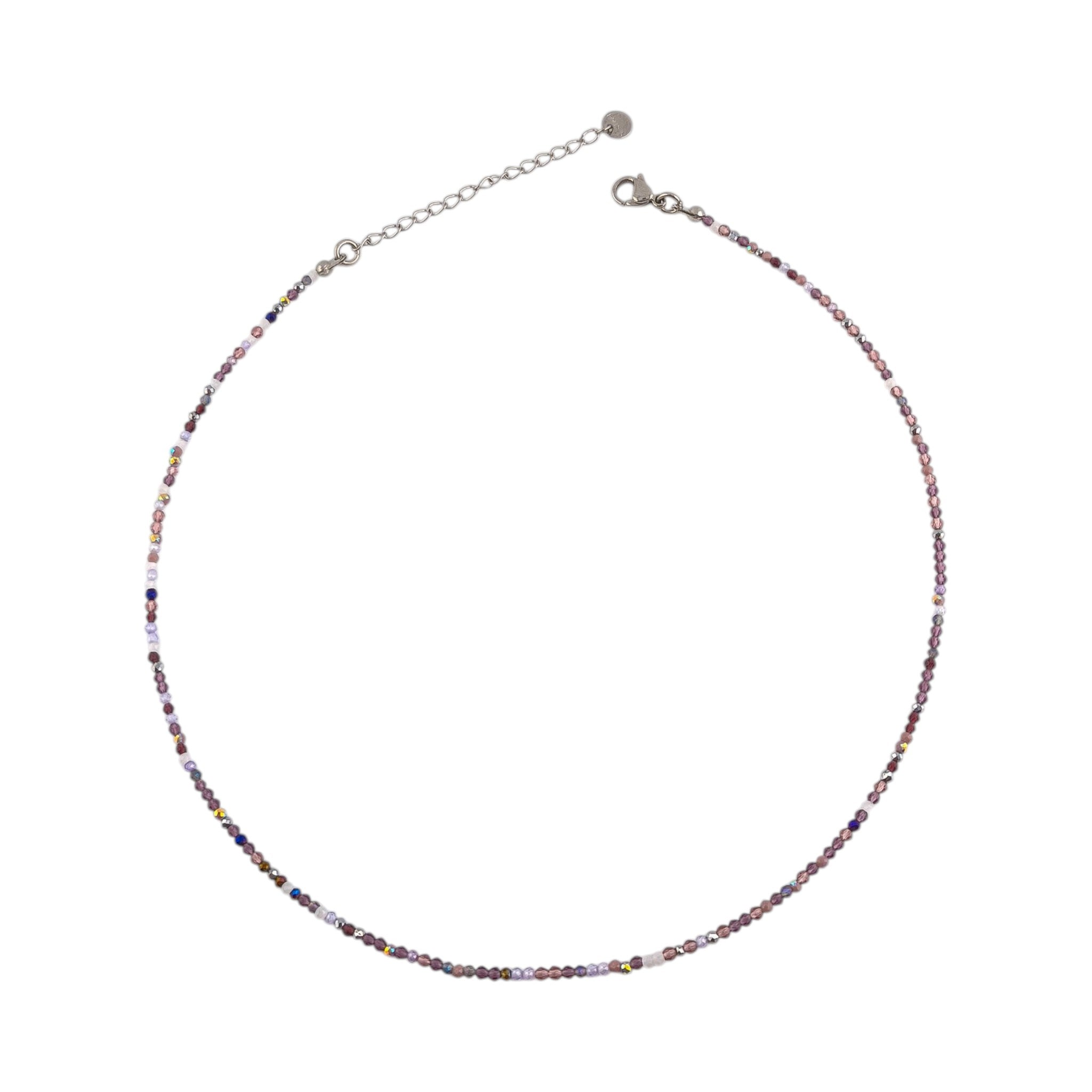 Colar Íris, gargantilha com contas de cristal facetado em tons de violeta-claro e acabamentos prateados