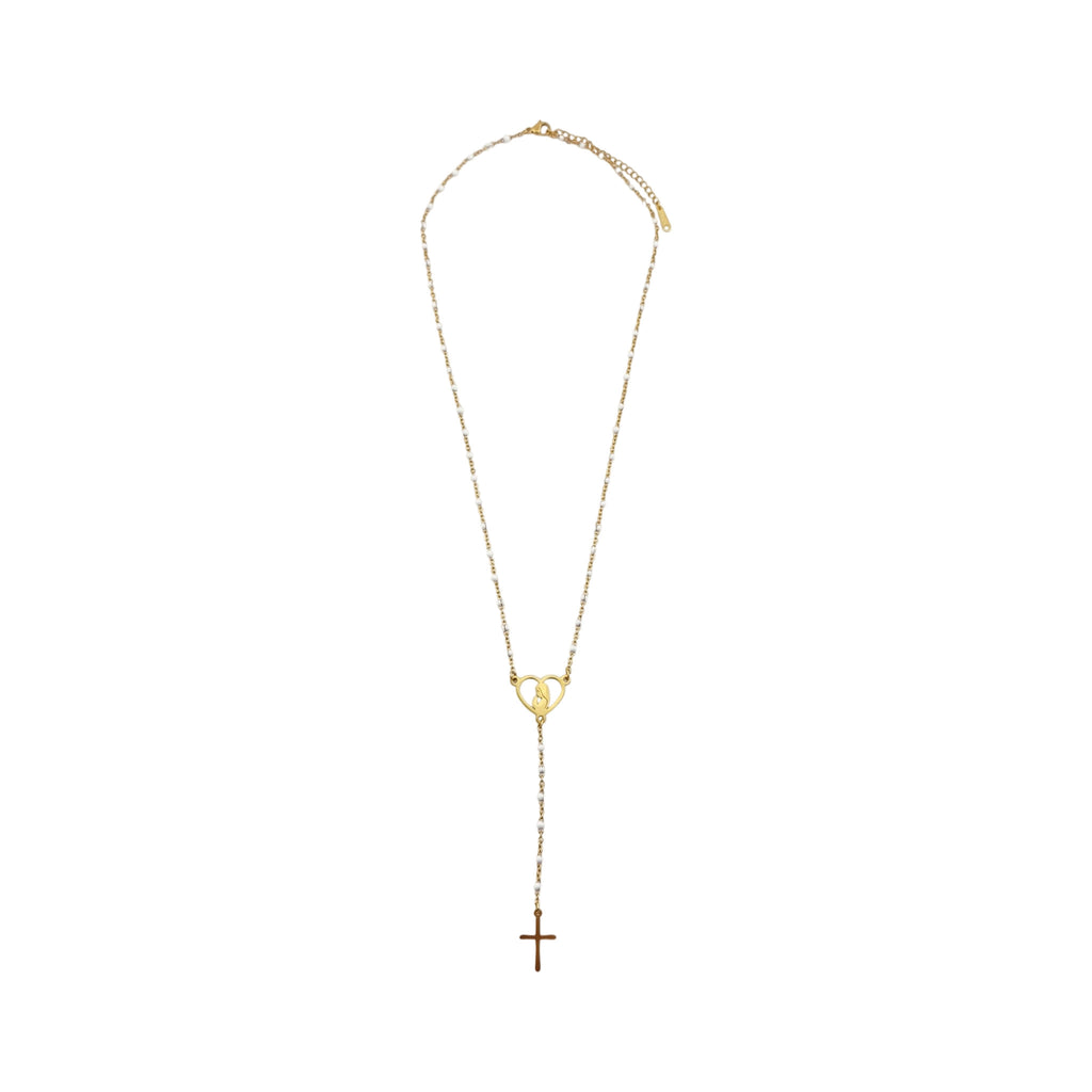 Colar Tipo Terço Alva dourado, com medalha coração, vista de frente, sobre fundo branco.