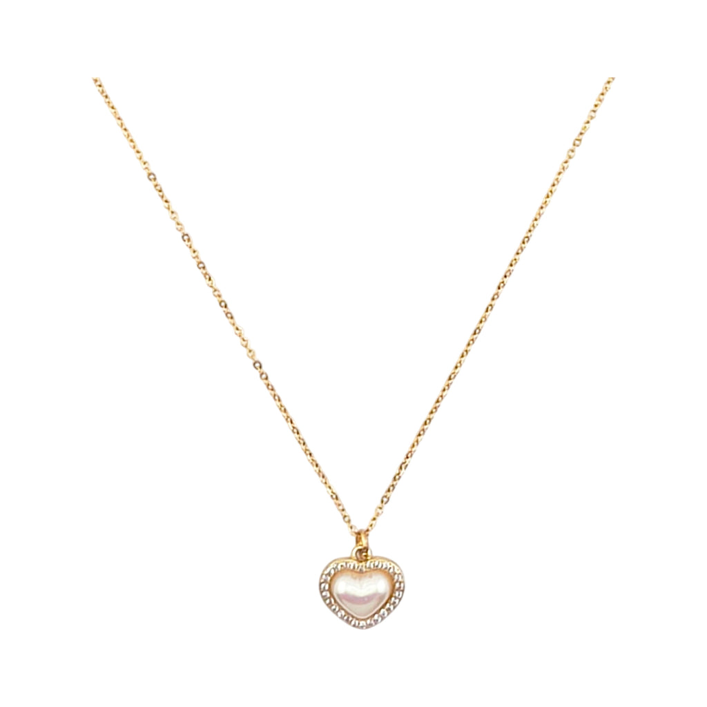 Fio Coração Iluminante dourado, com pendente coração com pérola e zircónias, vista de frente, sobre fundo branco.