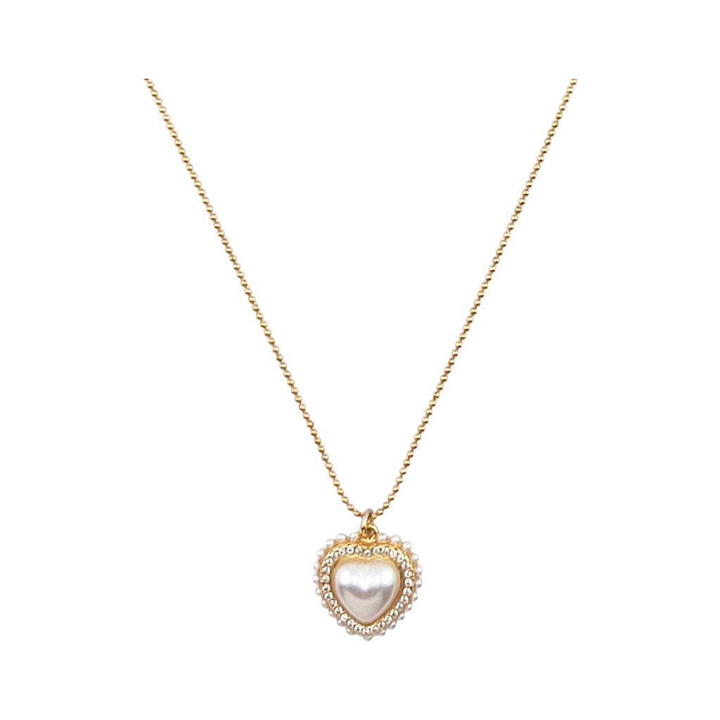 Fio Coração Celestial dourado, com pendente coração, pérolas e zircónias, vista de frente, sobre fundo branco.
