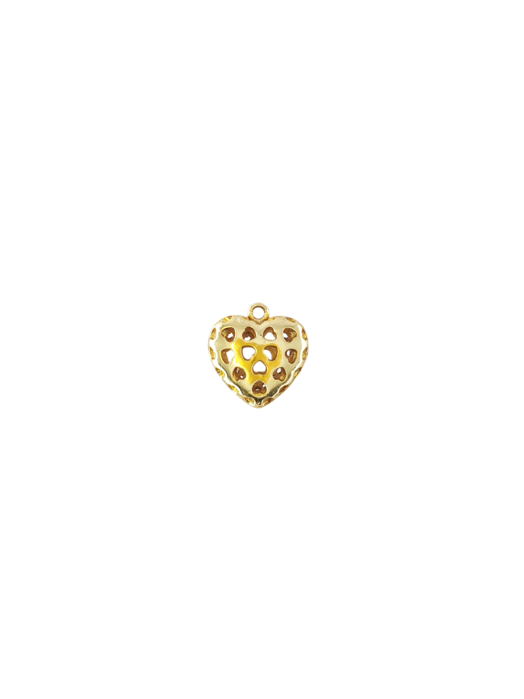 Verso do Pendente Abraço do Amor dourado, com pequenos motivos de coração vazados.