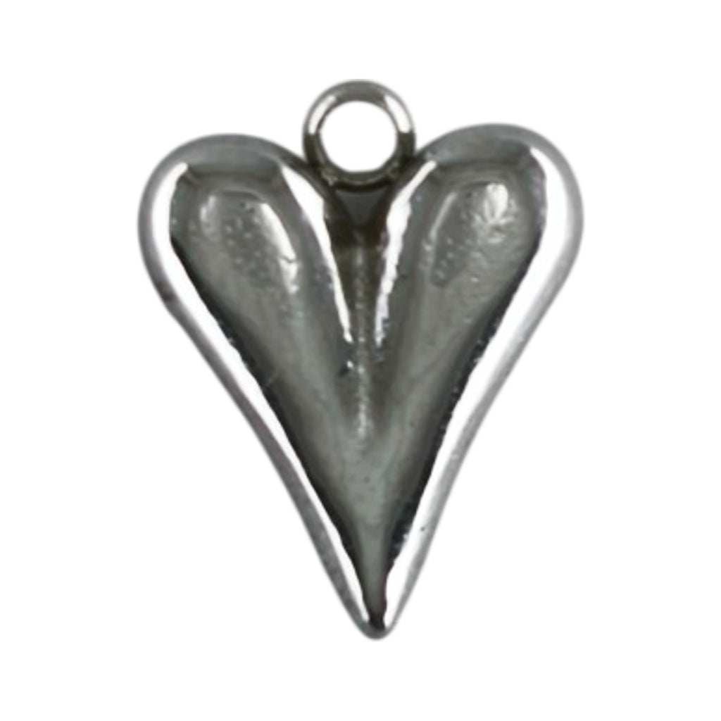 Pendente Essência do Amor prateado em aço inoxidável, em forma de coração, sobre fundo branco.