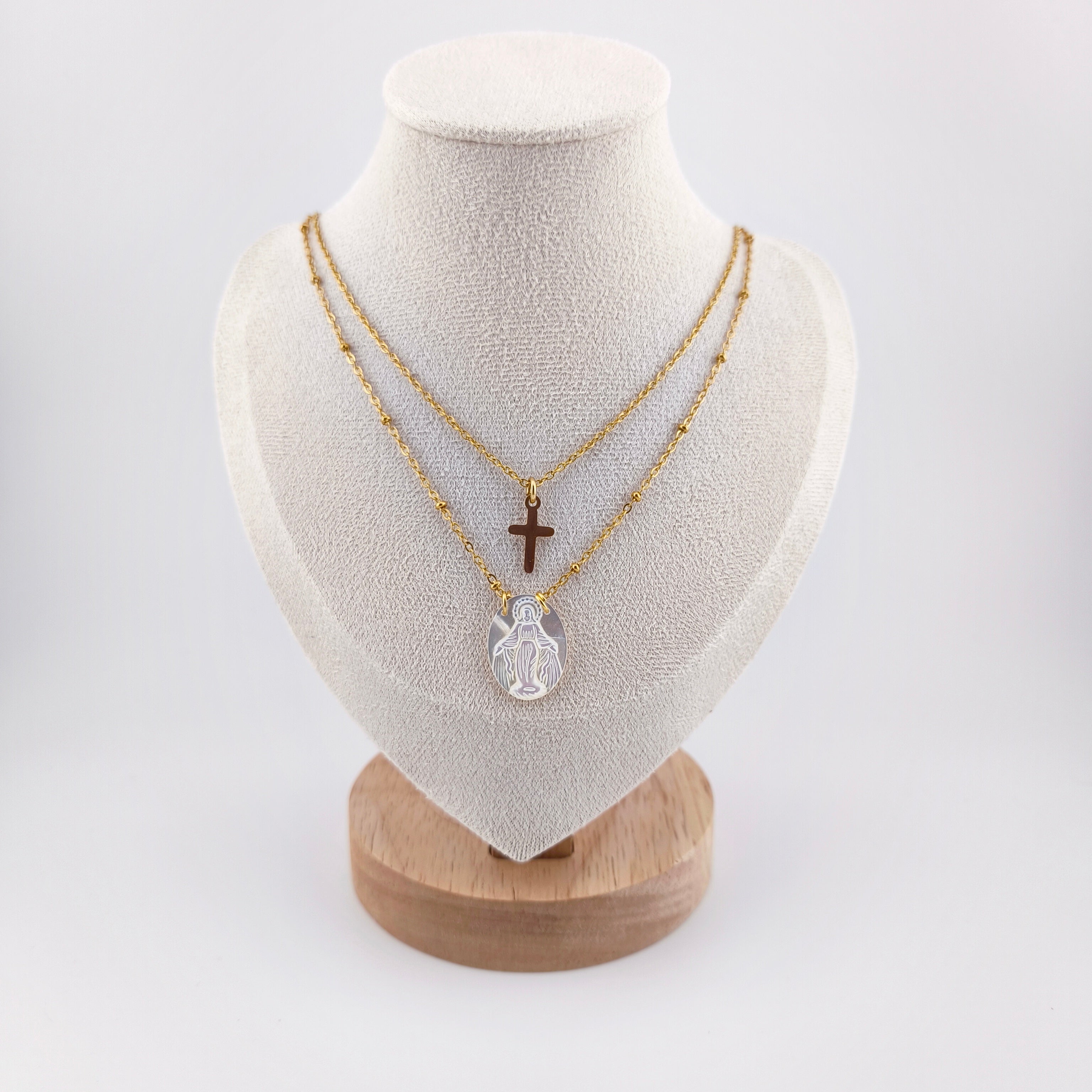 Colar Dupla Camada Aço Inoxidável com Cruz e Medalha N. Senhora das Graças | Joia de Fé