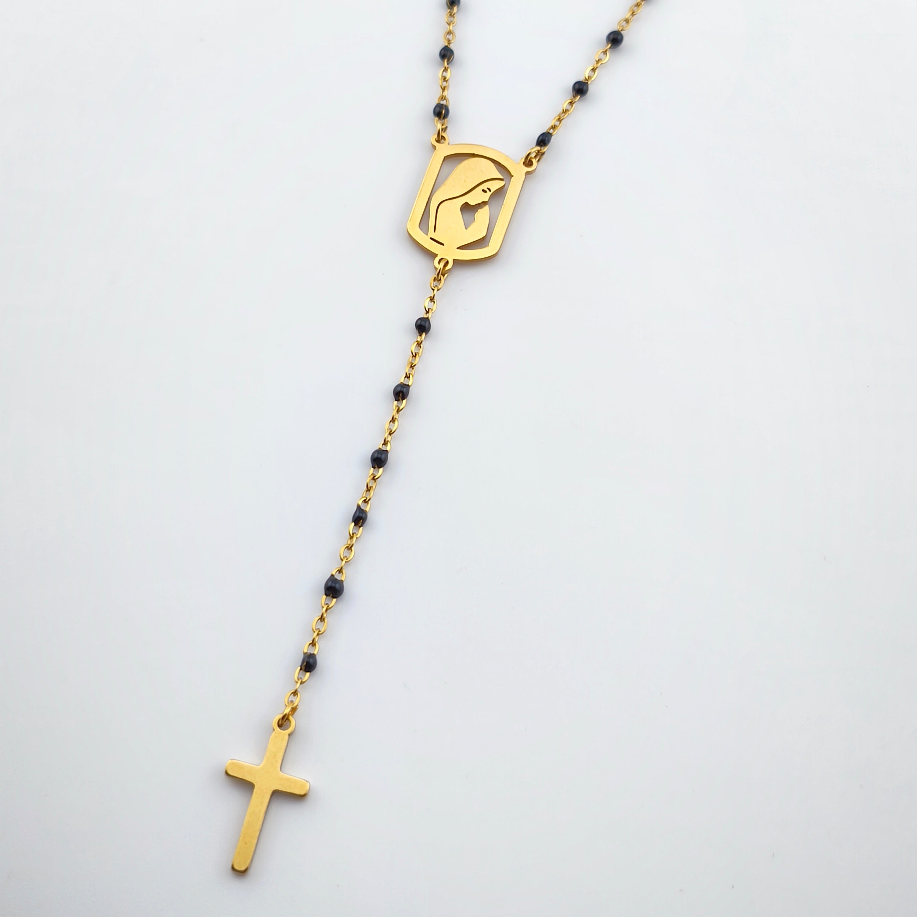 Colar Terço Nossa Senhora e Cruz - Aço Inoxidável Preto e Dourado | Joia de Fé