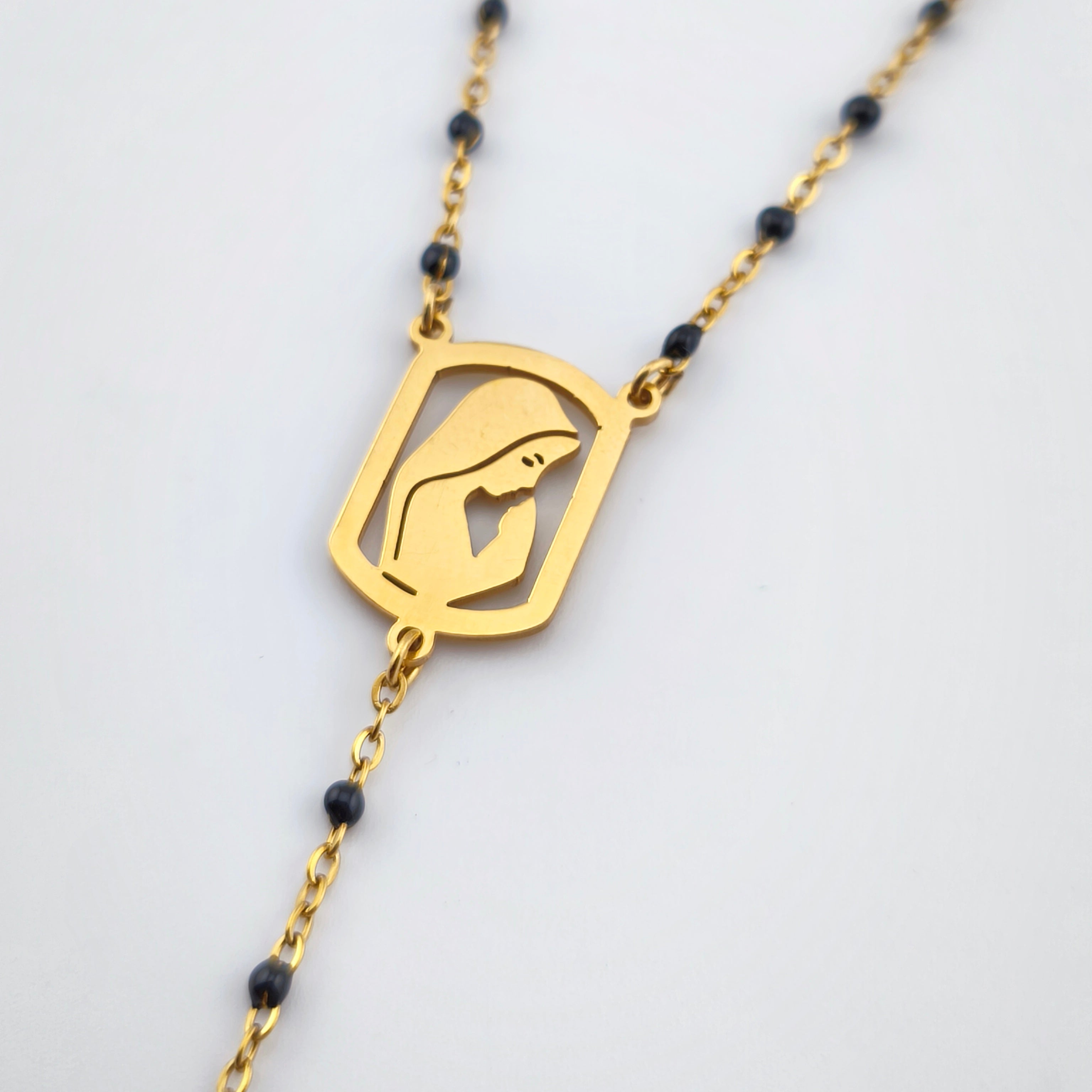 Colar Terço Nossa Senhora e Cruz - Aço Inoxidável Preto e Dourado | Joia de Fé