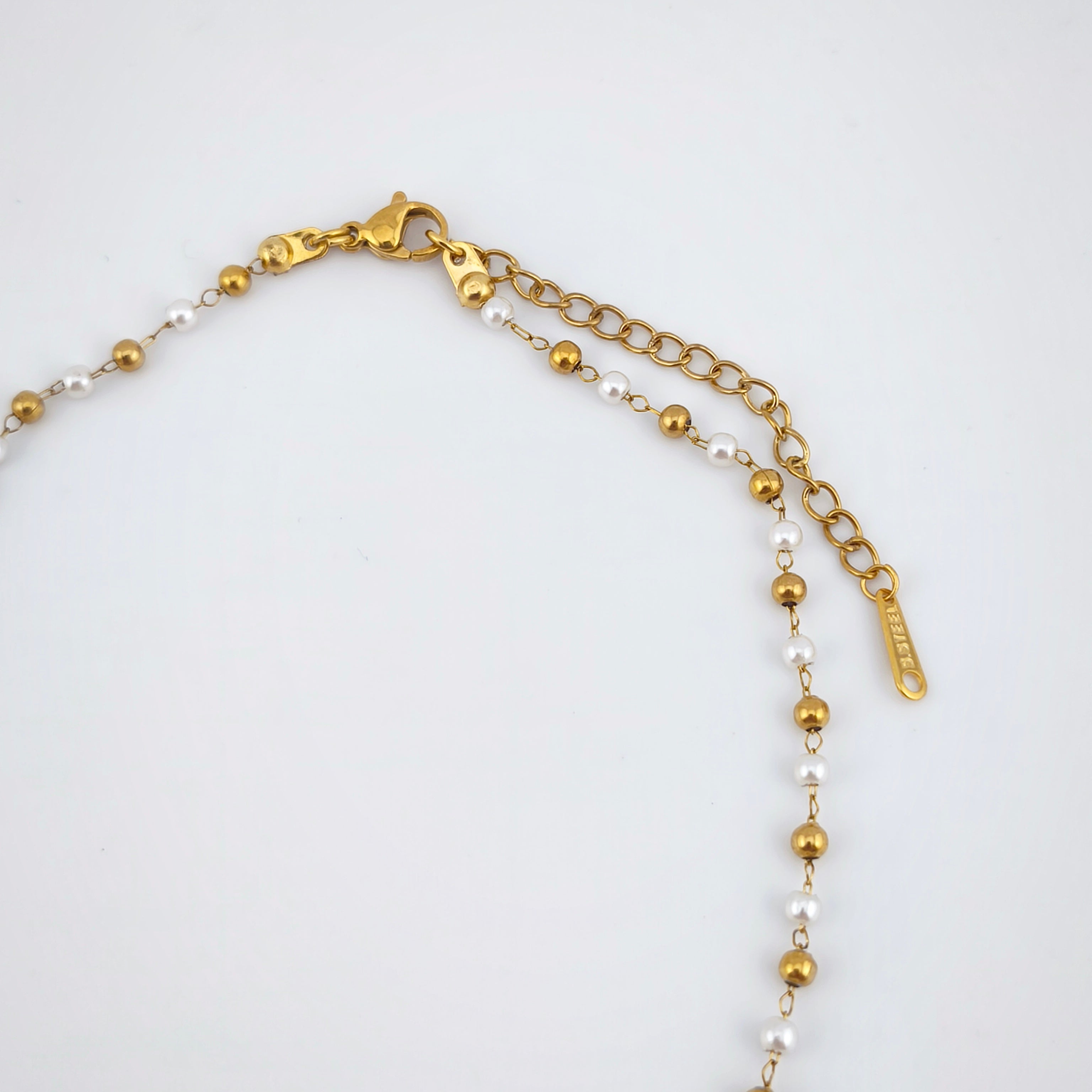 Colar Terço Nossa Senhora e Cruz - Aço Inoxidável, Pérolas e Contas | Joia de Fé