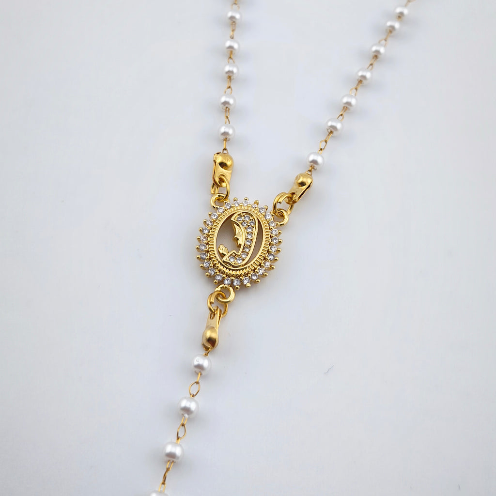 Colar Terço Nossa Senhora e Cruz - Aço Inoxidável e Pérolas | Joia de Fé