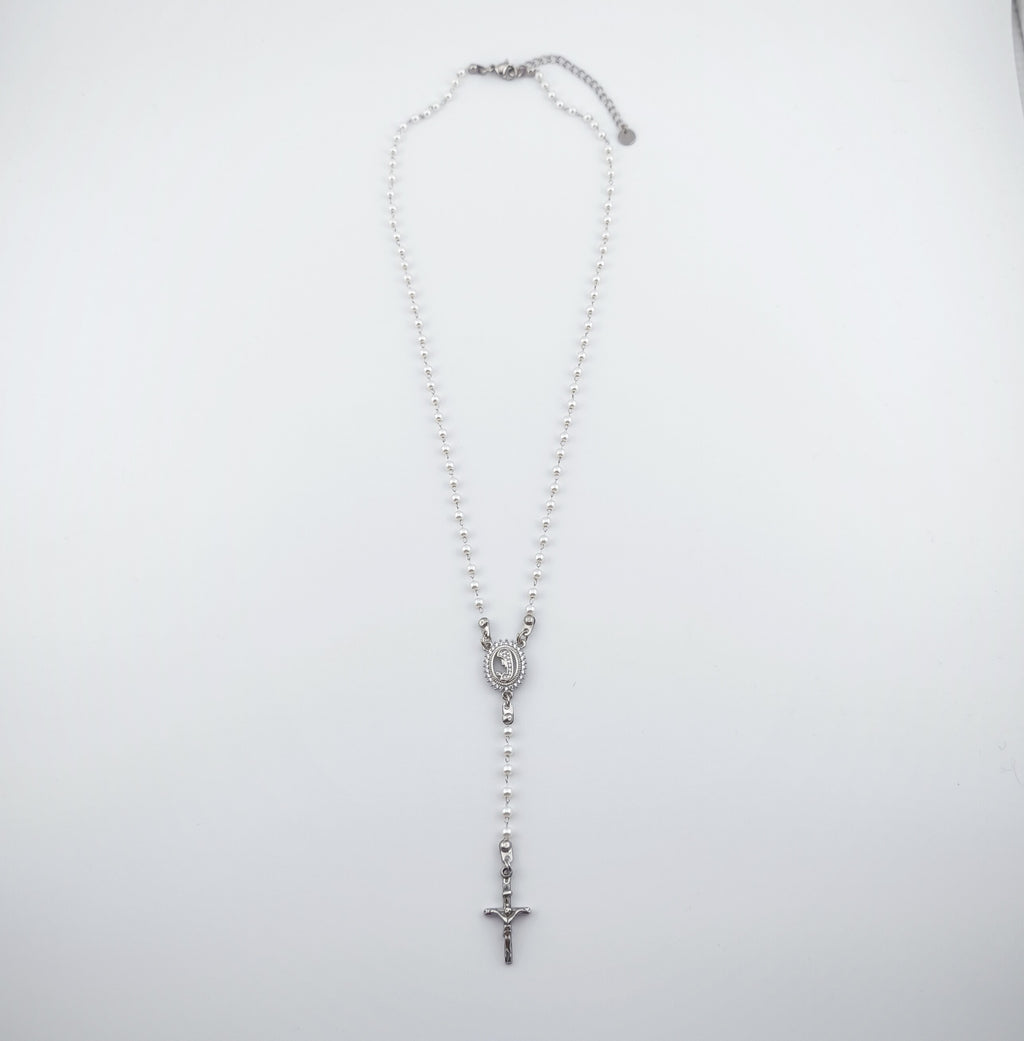 Colar Terço Nossa Senhora e Cruz - Aço Inoxidável e Pérolas | Joia de Fé