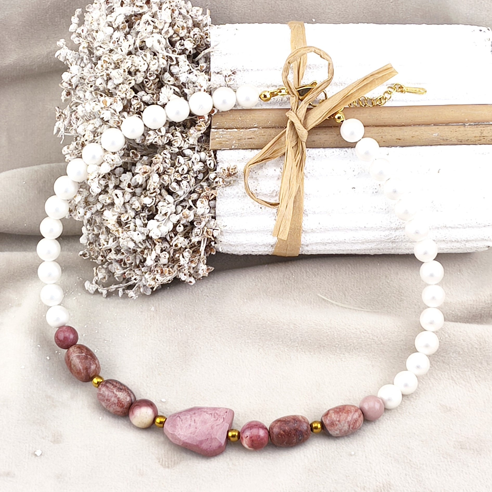 Colar Pérolas de Concha e Rodonite | Joias Luxo