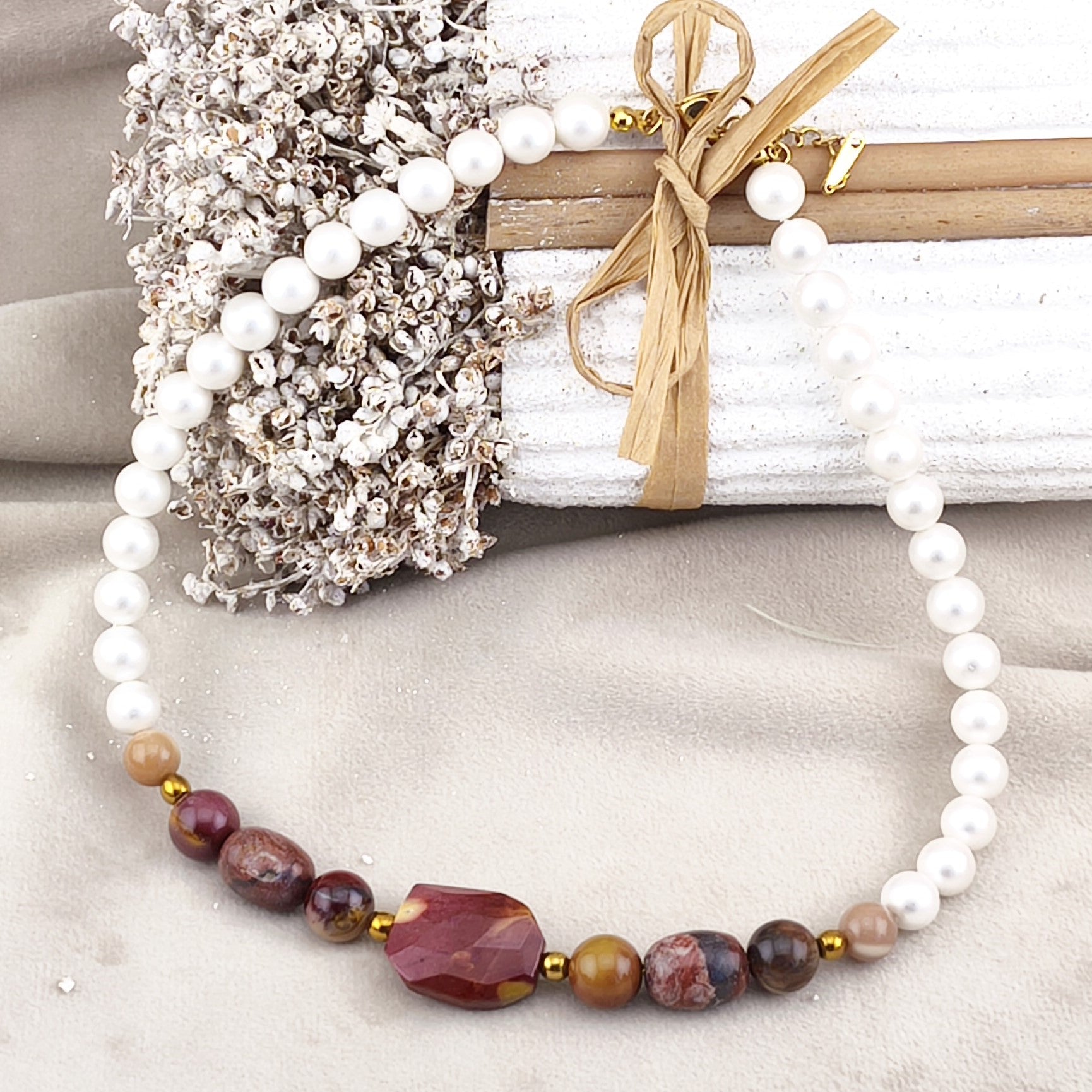 Colar Pérolas de Concha e Rodonite | Joias Luxo