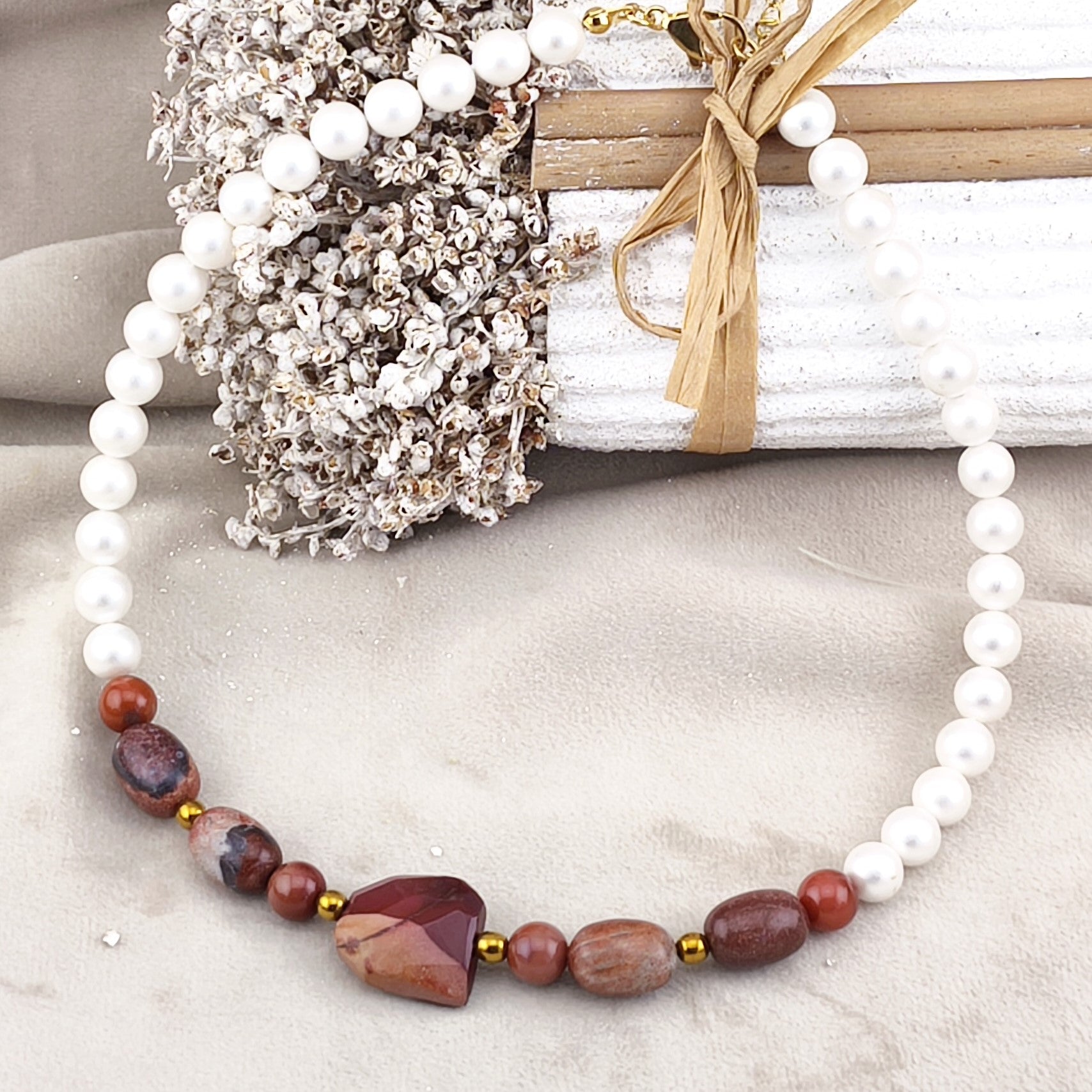 Colar Pérolas de Concha e Rodonite | Joias Luxo