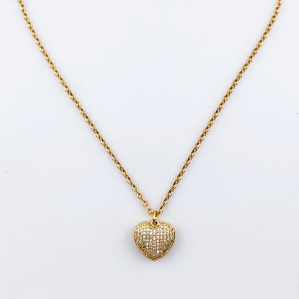 Gold wire, three-dimensional heart pendant studded with cubic zirconia and lace detail on the reverse | Hearts Collection – Amor Jewelry 