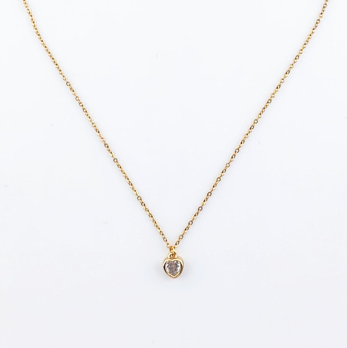 Gold-tone cord with heart-shaped pendant | Hearts Collection – Love Jewelry