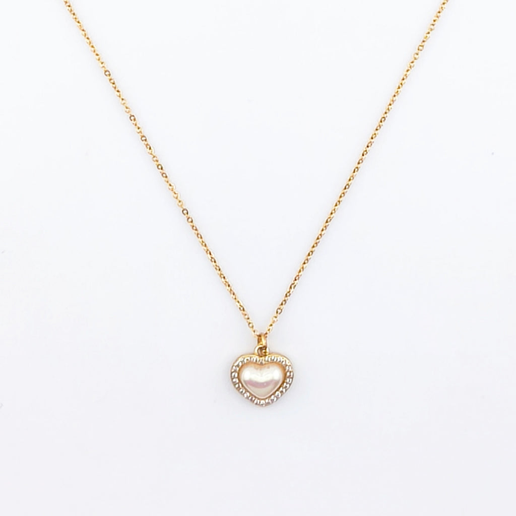 Gold wire, heart pendant with synthetic pearl and cubic zirconia | Hearts Collection – Amor Jewelry 